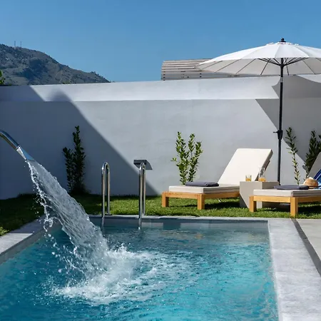 Ks Luxury Heated Pools Villa