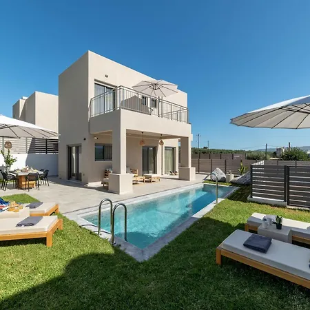 Ks Luxury Heated Pools