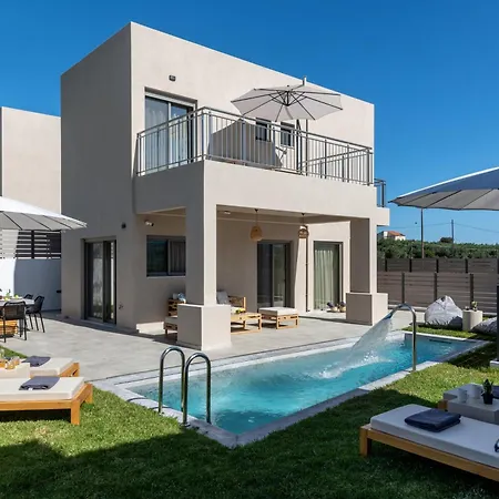 Ks Luxury Heated Pools Villa