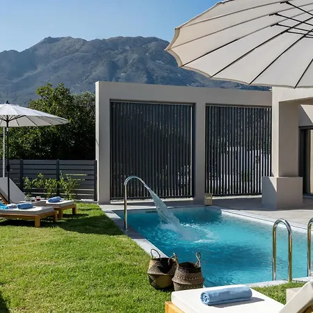 Villa Ks Luxury Heated Pools *